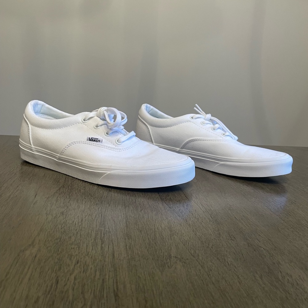 WOMEN'S VANS DOHENY SNEAKERS